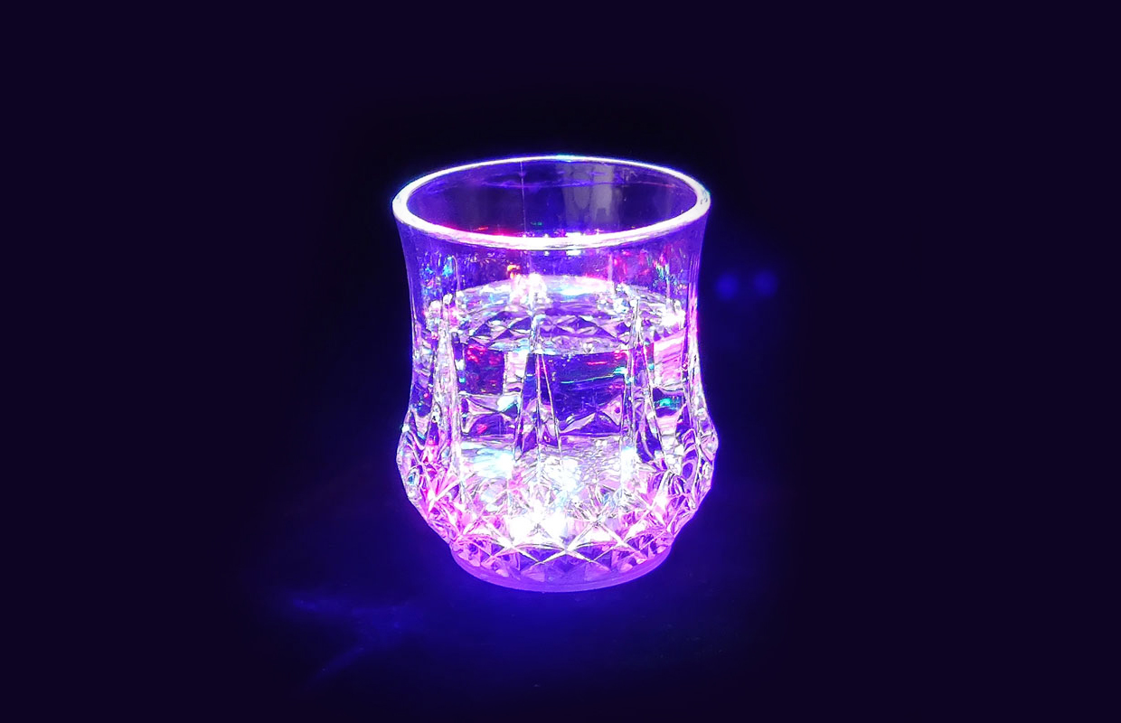 LED创意水触发透明闪光菠萝杯